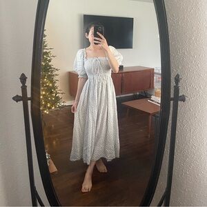 Doen Siena Shirred Floral Print Maxi Dress 
Size XS